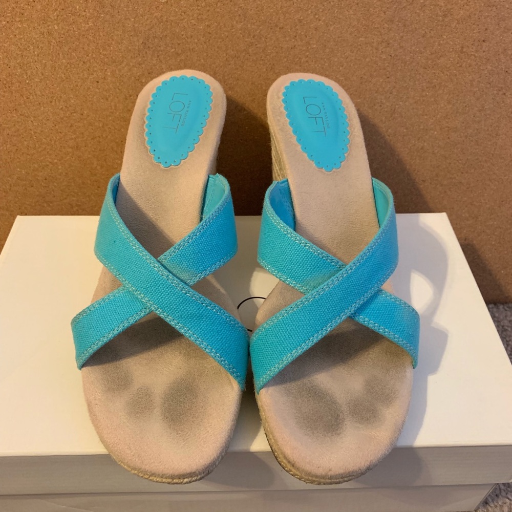 ANN TAYLOR blue espadrille wedges